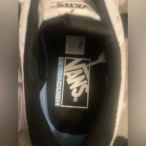 VANS MTE UltraRange EXO Athletic Walking/Running Shoes - Size Mens 4.5/Womens 6 - Picture 9 of 10